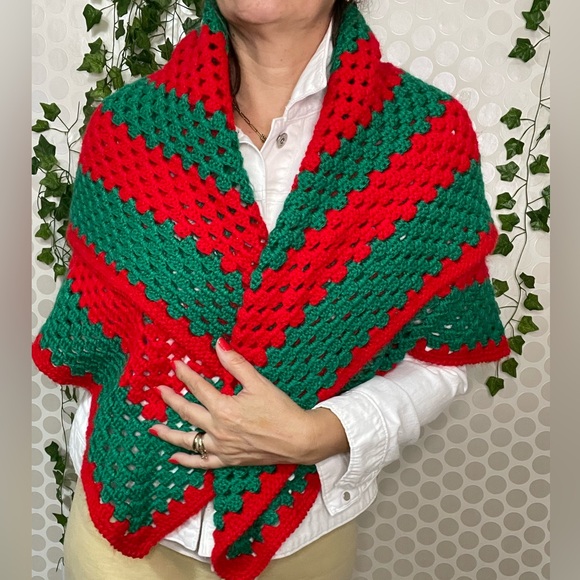 CROCHET multipurpose blanket acrylic wool, 41'x41'x41'x41'. Red-Green. Handmade - Picture 17 of 17